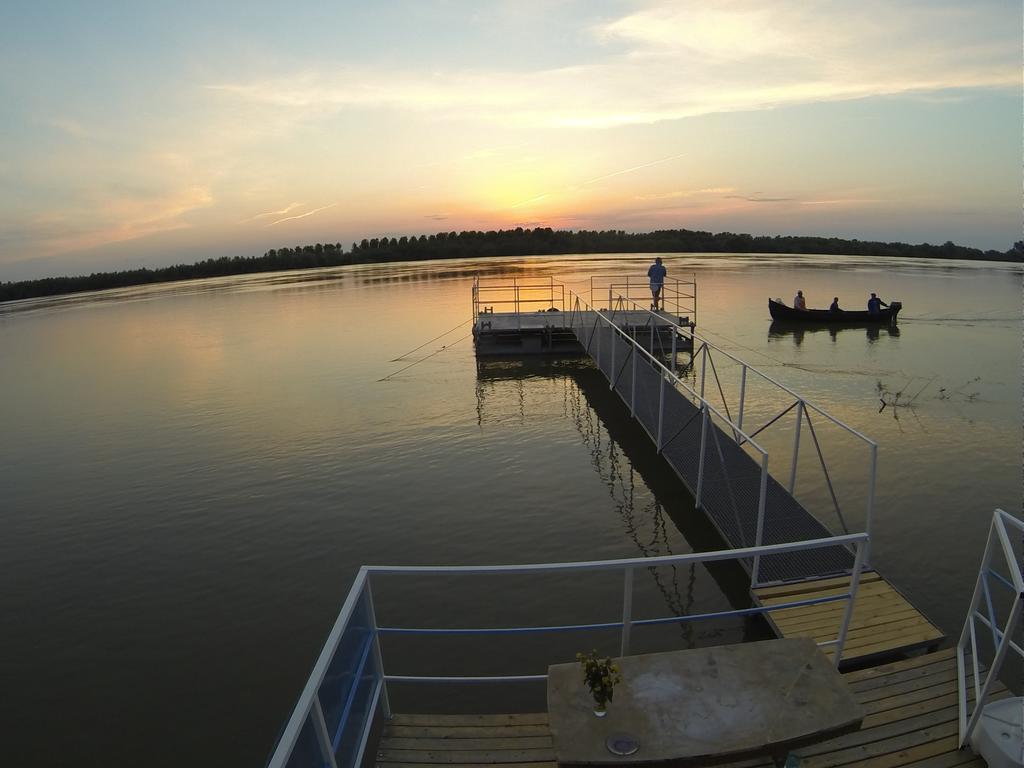 Delta Pontoon Hotel Mahmudia Exterior foto