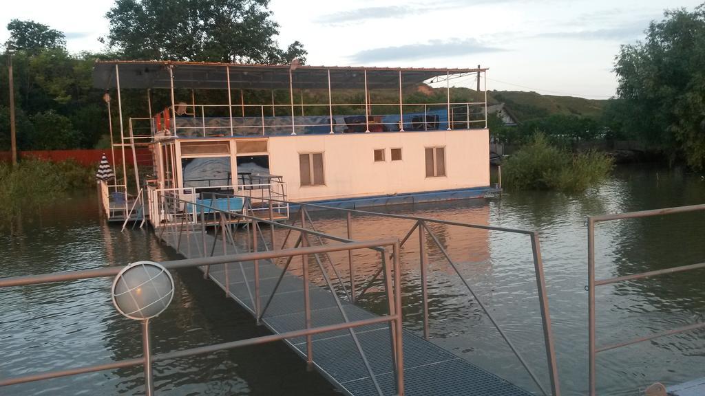 Delta Pontoon Hotel Mahmudia Exterior foto