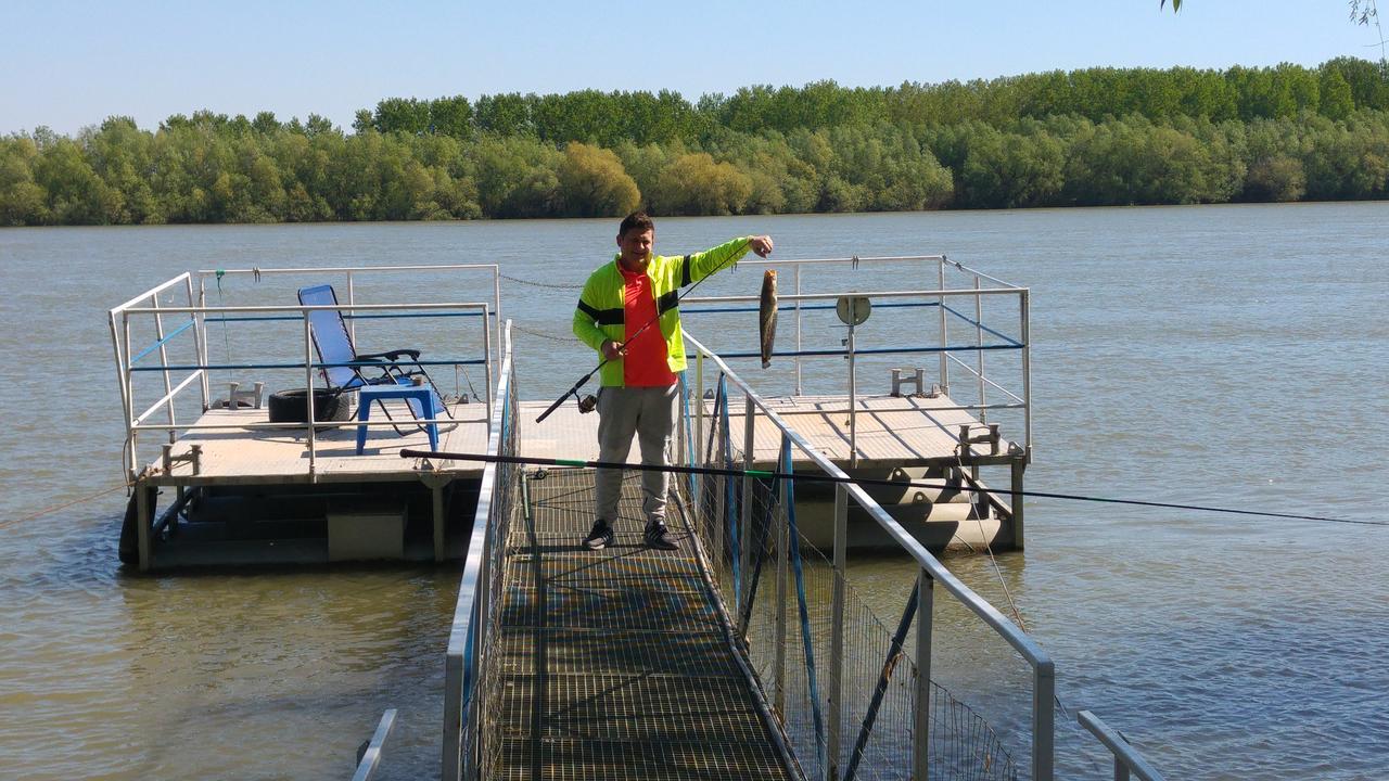 Delta Pontoon Hotel Mahmudia Exterior foto